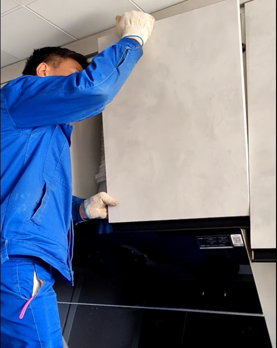 客戶說當初追媳婦就是靠著一手好廚藝才娶到家的，所以廚房是兩個人溫存的地方